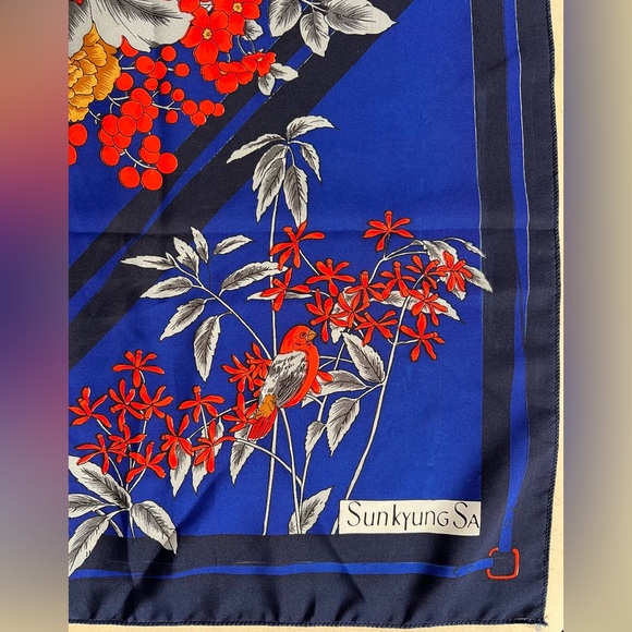 💐🟦Sunkyung Sa Silk Scarf | Yellow/Orange Bouquets | 29" Square | Vtg Japanese - Picture 7 of 17